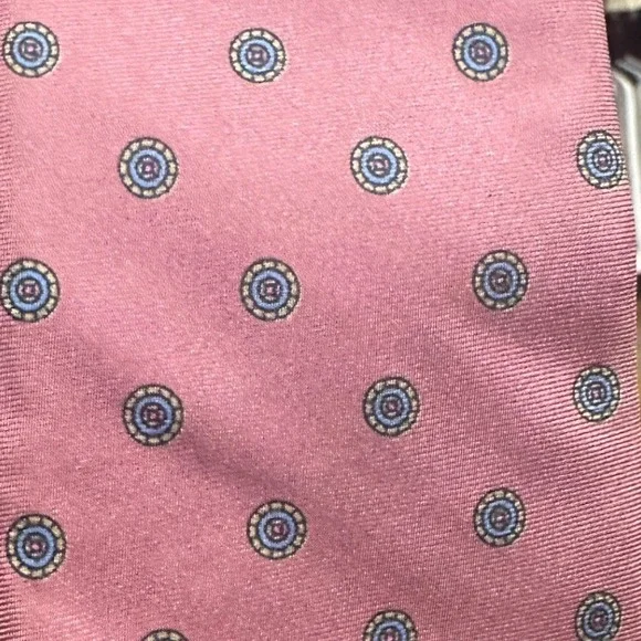 Wembley Pink Silk Medallion Print Tie Classic Vintage Menswear - Picture 3 of 4